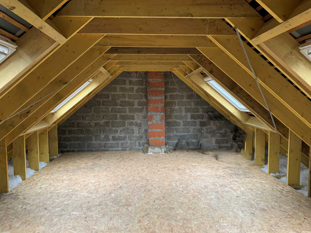 structure avec 4 velux ainsi que le plancher et son isolation à Auray, Vannes, Lorient, Morbihan (56)